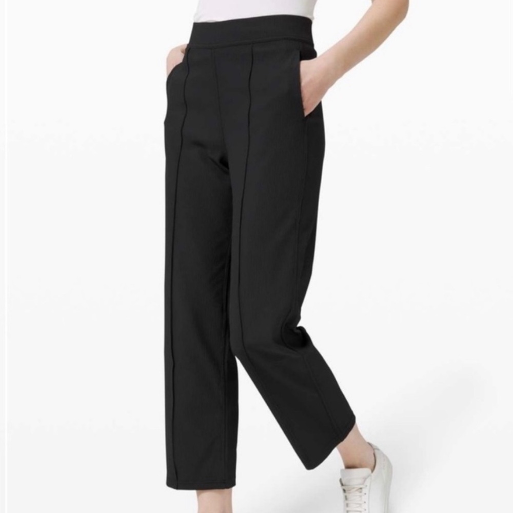 Lululemon Urban Strides straight leg pants